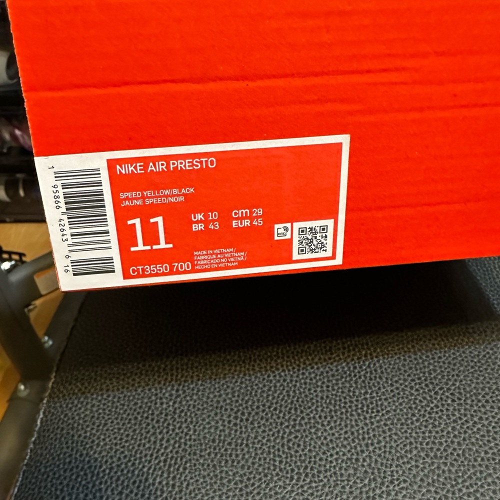 Nike Air Presto size 11 Road Race